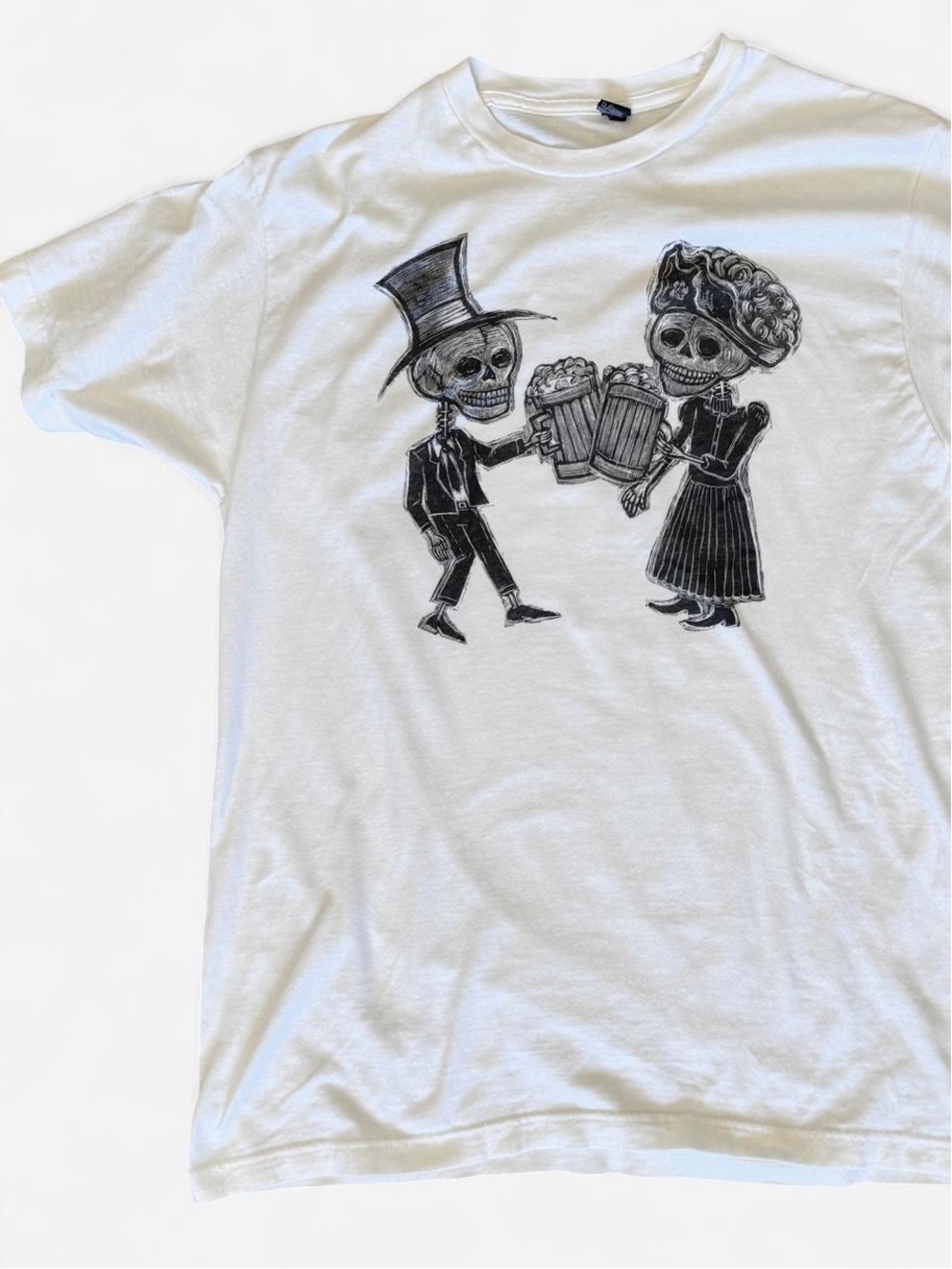 Dan Grzeca Cervezas de los Muertos Skeleton Beer Graphic Tee Large